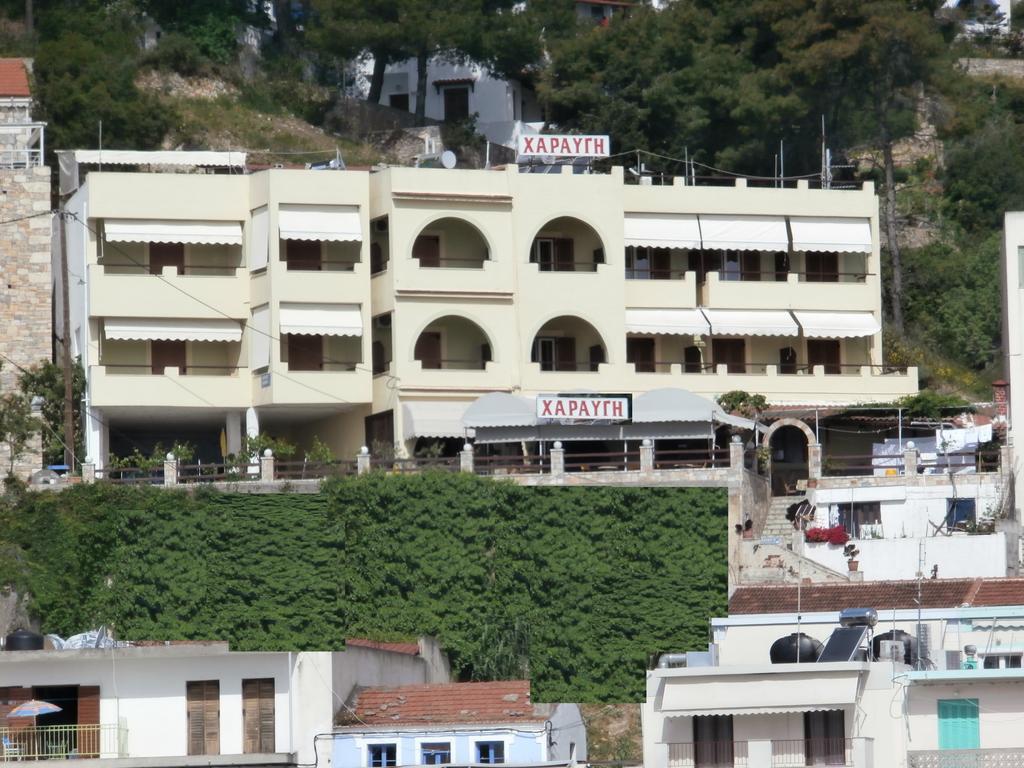 Haravgi Hotel Patitírion Eksteriør bilde